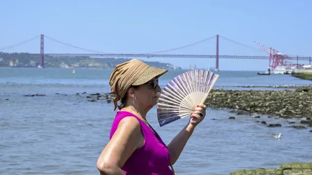 IPMA alarga período de aviso amarelo para 16 distritos devido ao calor