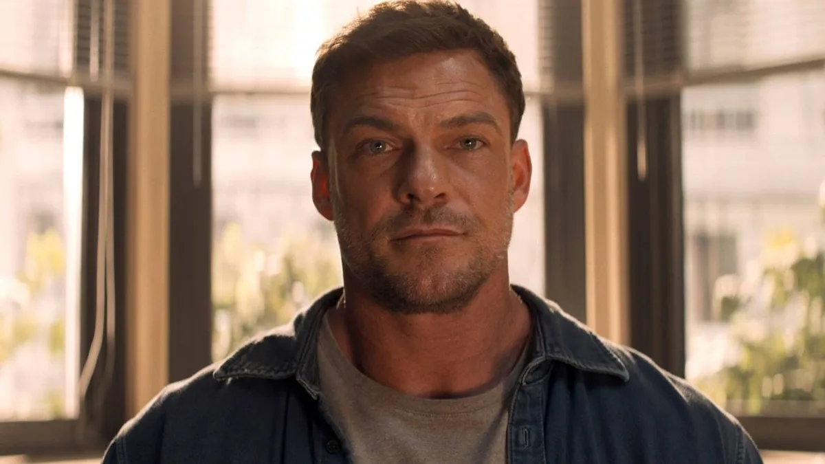 "C'est devenu un peu trop sage" : Alan Ritchson cash sur Reacher et ce qu'il compte changer pour la prochaine saison