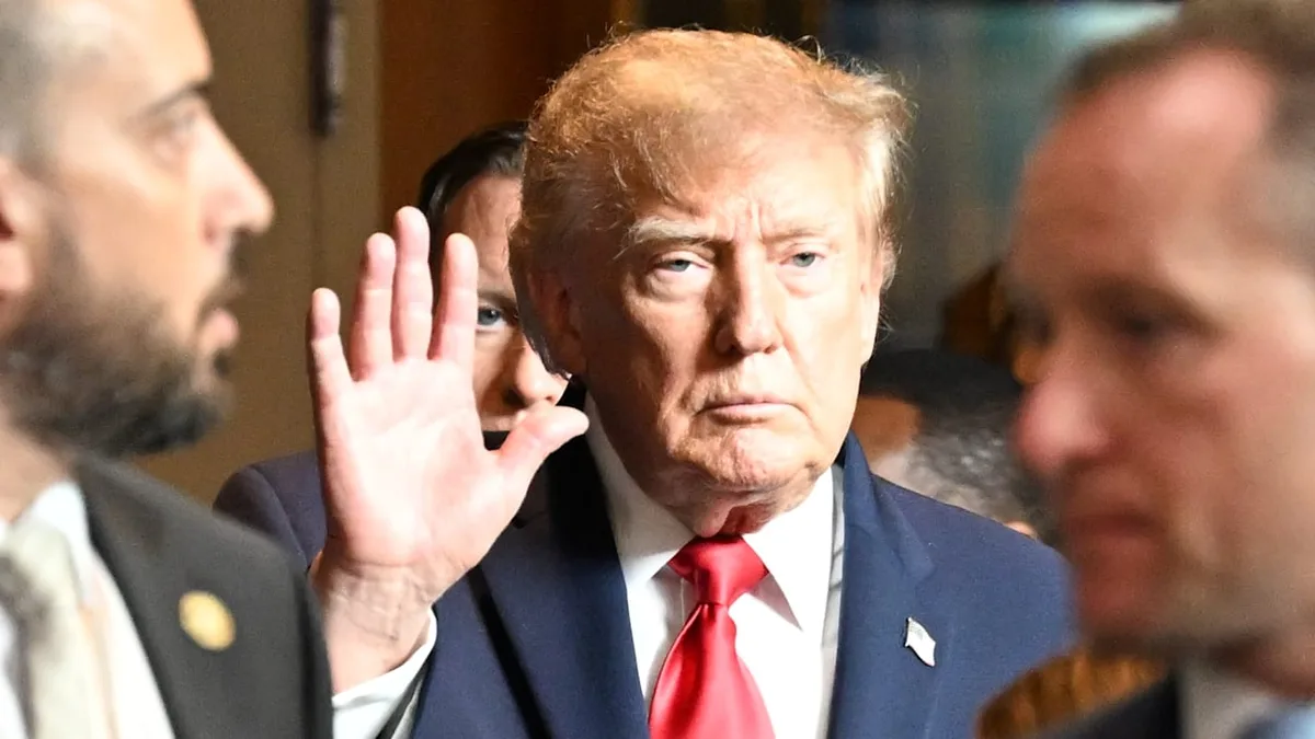 Olle Kamellen zum Start - Trump TV wird zum Quoten-Flop