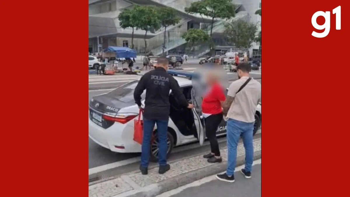 VÍDEO: foragida de MT é presa enquanto trabalhava em quiosque na praia de Copacabana