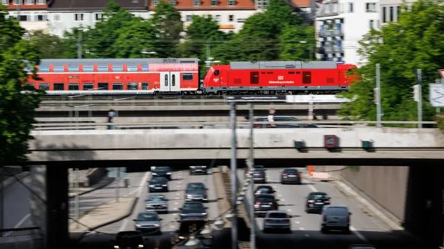 München - Mühldorf: Um pünktlicher zu werden: Züge fahren früher los