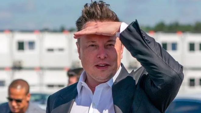 Musk reage a Flávio ultrapassando Lula em plataforma de previsão