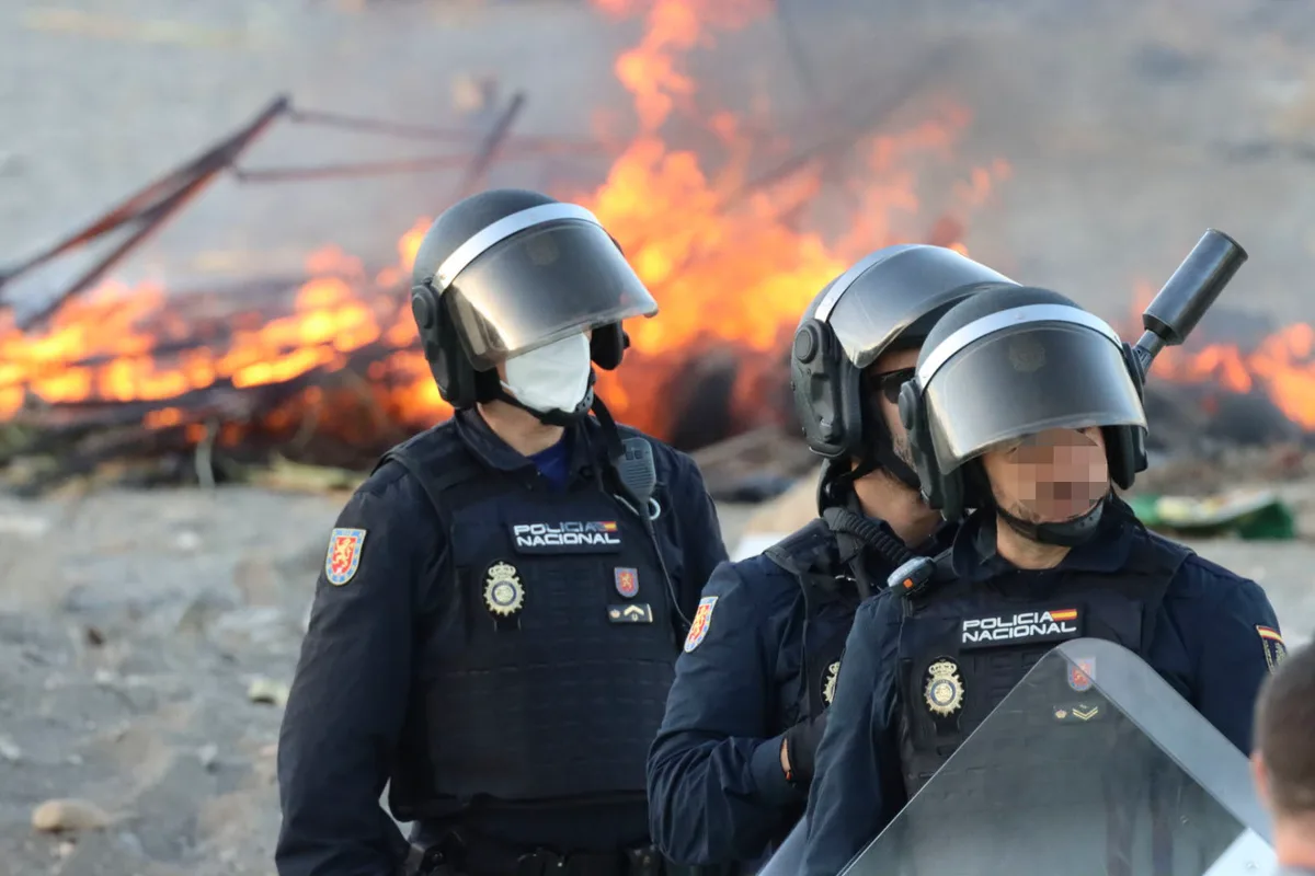 Los días "al límite" de policías, guardias civiles y militares en Ceuta: "Estamos abandonados en el caos"