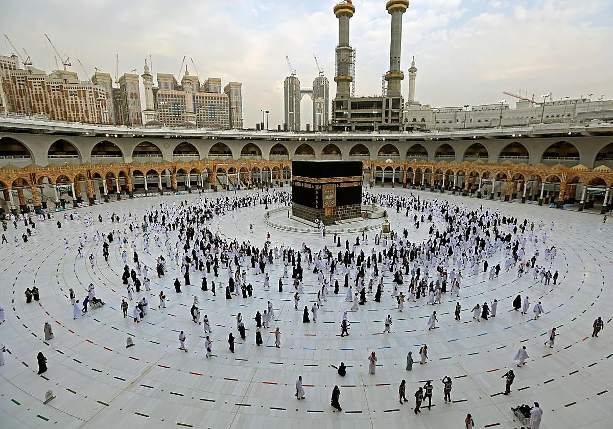 Arabia Saudía acusa a los hutíes de atacar La Meca y los rebeldes lo niegan