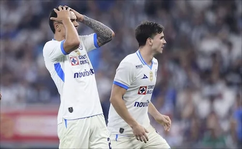 Cruz Azul pierde con Monterrey por un error de Kevin Mier y cierra una semana para el olvido