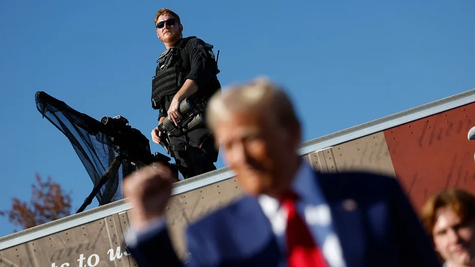 Secret Service leadership warn of 'massive increase' in threats against the president