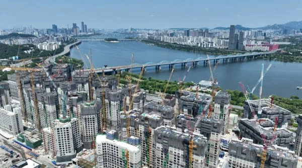 '반디클' 결국 버렸다…내달 분양 '디에이치 반포124' 20억 로또될까
