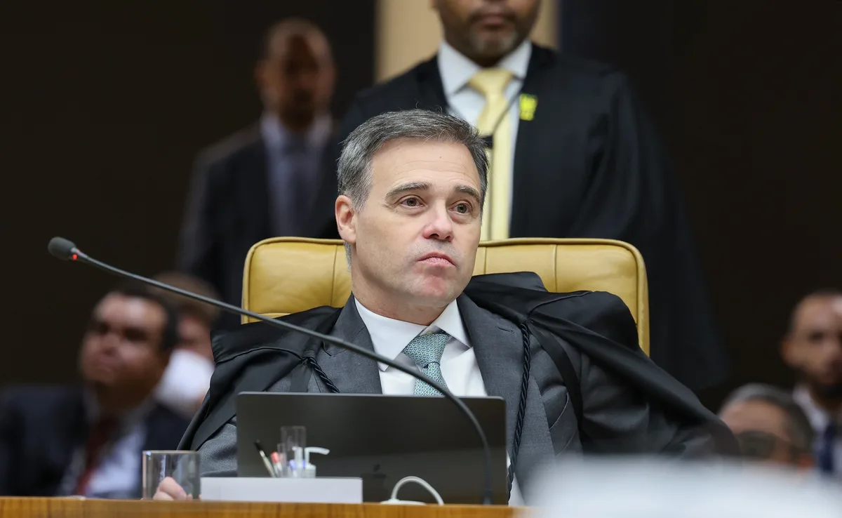 Mendonça responde a Gilmar Mendes, após ser alvo de críticas do decano do STF