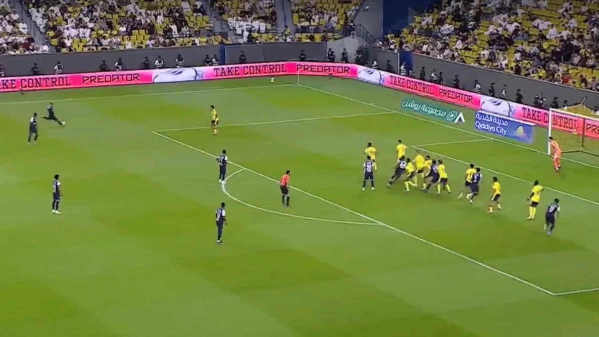 Watch: Cristiano Ronaldo Left Red-Faced After Massive Blunder, Amid Chase For 1000th Goal