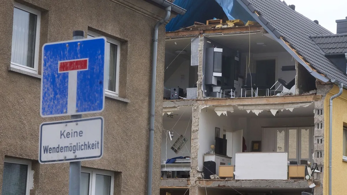 Bis zu 600 Kräfte im Einsatz: „Und danach war Chaos“: Unwetter fegt über Rheinland-Pfalz