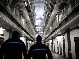 Val-de-Marne : un détenu décède à la prison de Fresnes après un feu de cellule
