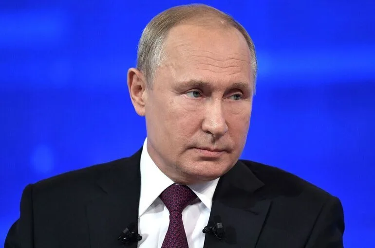 Путин поддержал создание фонда для сохранения памяти об СВО