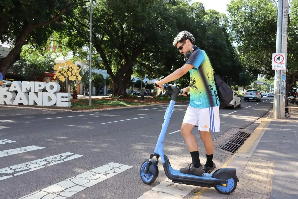 Patinetes caem no gosto e campo-grandense faz média de 2.245 viagens por dia