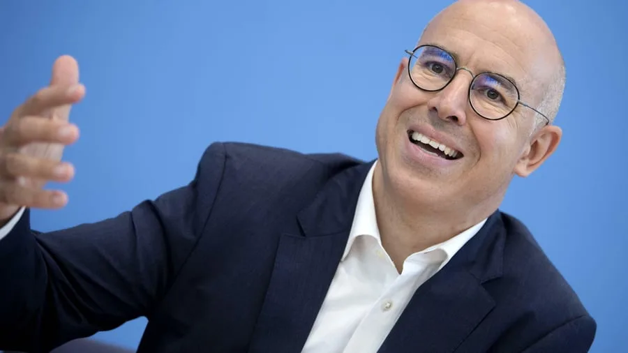 Interview: Wirtschaftsweise Felbermayr: „Finanzpolitisch lebt die AfD im Wolkenkuckucksheim“