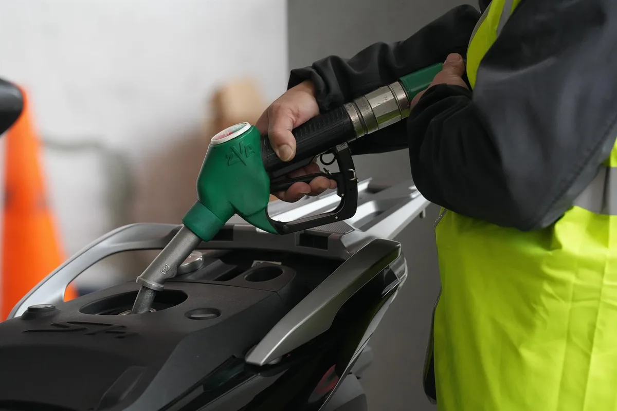 El precio del petróleo cae hasta los 103 dólares tras descartar Trump atacar Irán antes del 3 de noviembre