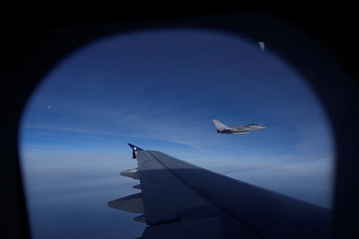 Un caza croata interceptó y escoltó un avión de pasajeros tras una alerta de secuestro