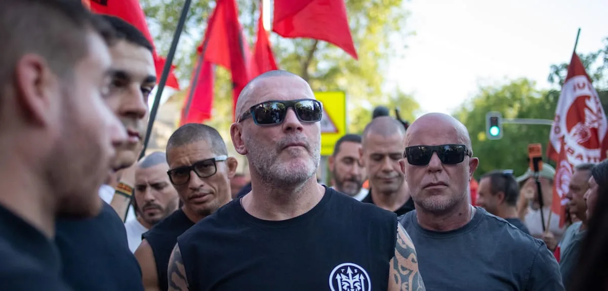 „Die extreme Rechte behandelt sie als Helden“ – Private Räumungsfirmen mischen Spanien auf