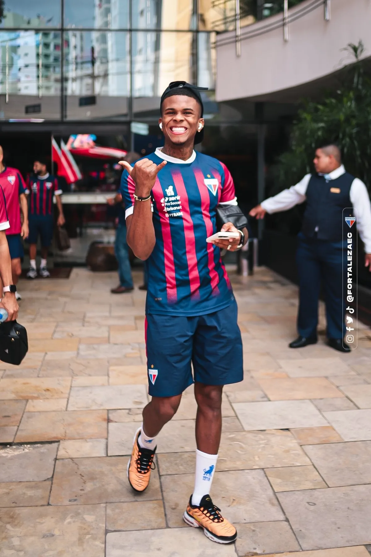 Fortaleza sofre segundo transfer ban da Fifa por dívida com Bryan Ceballos