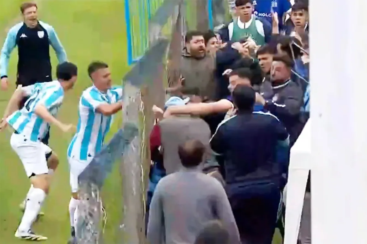 El escándalo a las piñas entre Talleres y Atlético Tucumán por el torneo de Reserva