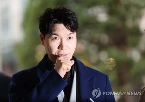 박수홍, 비행기 1시간 지연에 사과…"아이 울어 당황, 무지했다"