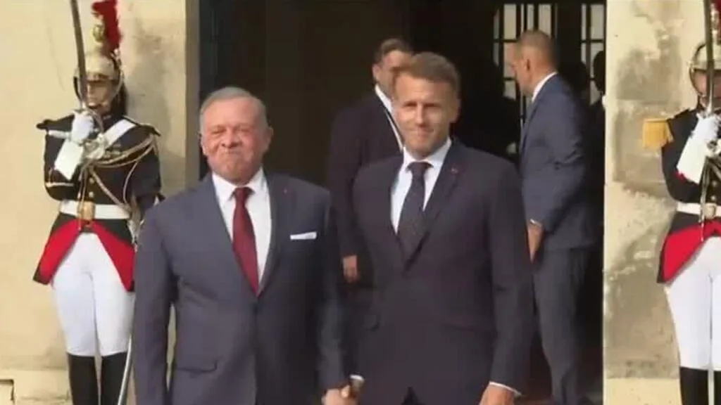 France : Macron réunit le président libanais et le roi de Jordanie à Paris