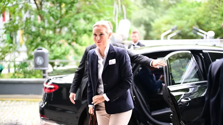 +++ Wahlen +++: Jetzt live: AfD-Spitzen sprechen nach Wahl-Erfolgen vor der Presse
