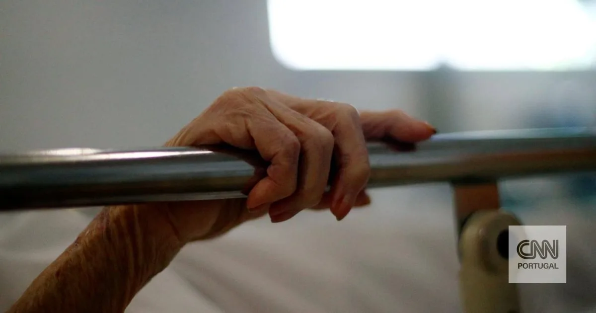 Idosa com 94 anos morre após surto de gripe A num lar de Estremoz