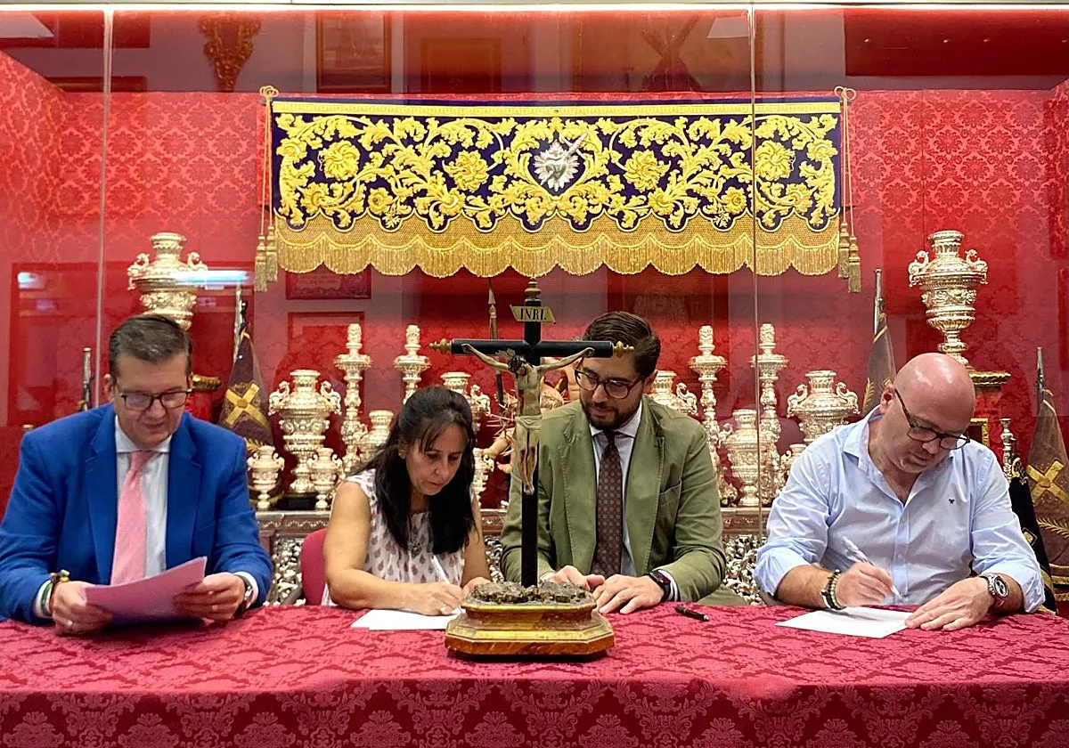 La bambalina trasera del palio del Mayor Dolor de Córdoba estará bordada para el Miércoles Santo de 2027