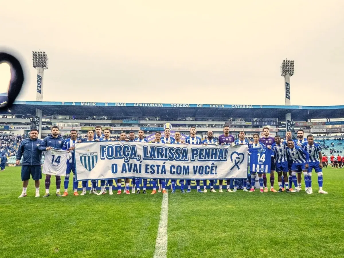 "Força, Larissa": Avaí presta homenagem à esposa do meia Daniel Penha