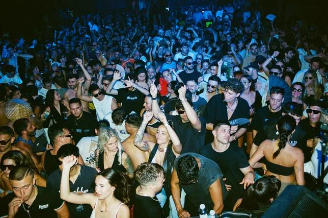 À Ibiza, l’Amnesia célèbre 50 ans de fêtes inoubliables