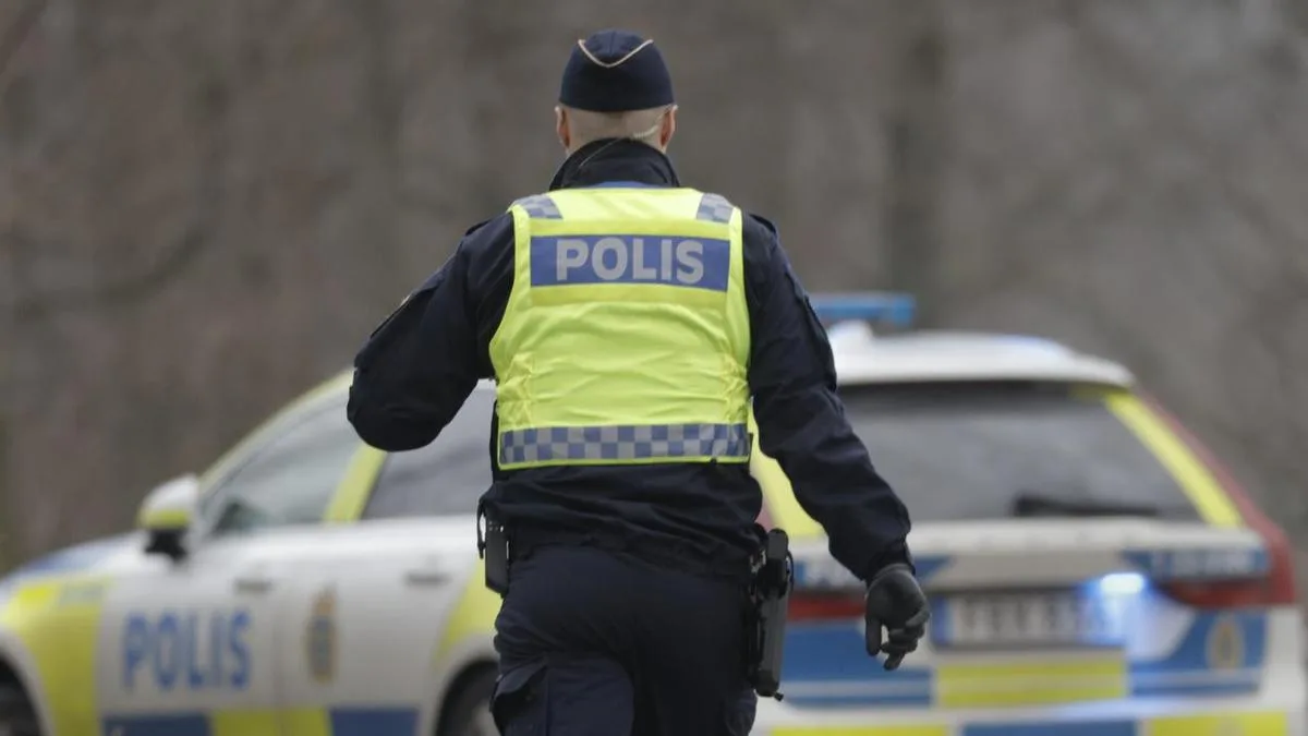 Sweden ships first prisoners to Estonia in jail deal