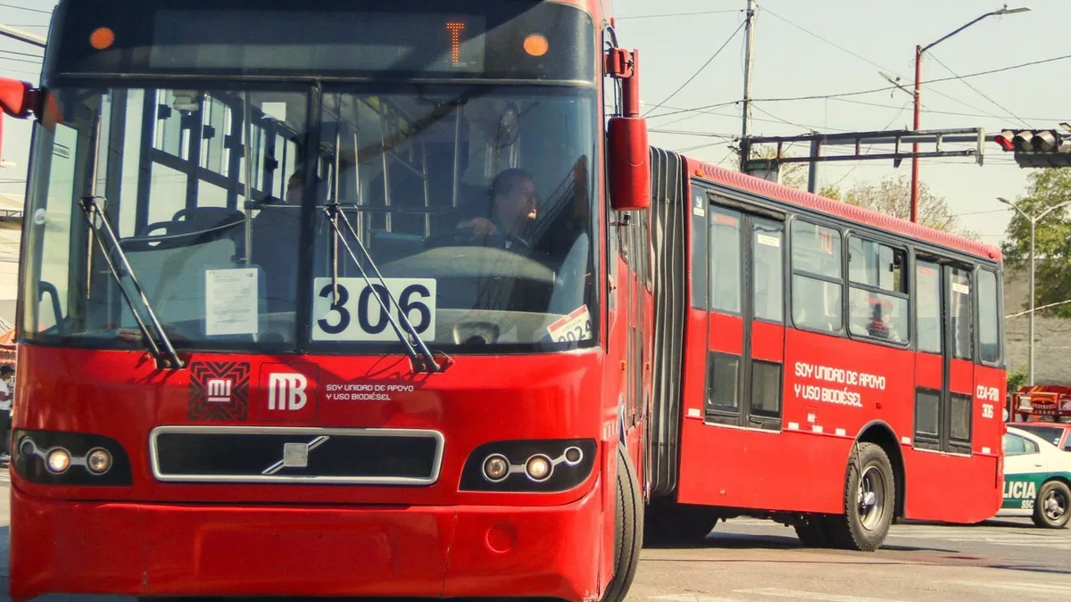 Estado de las estaciones del Metrobús en esta última hora del 21 de agosto