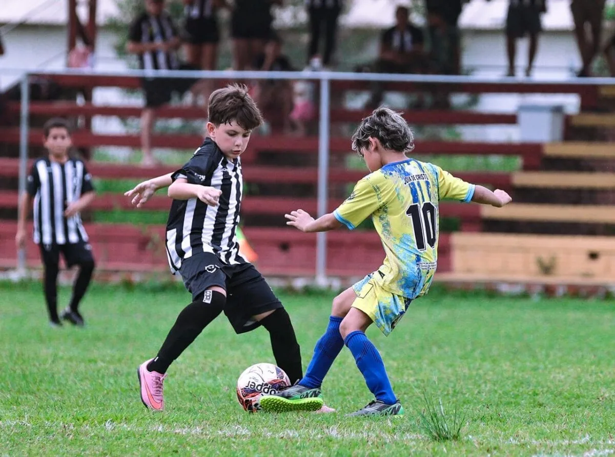 Botafogo goleia e Escola Galvez vence no Estadual Sub-11