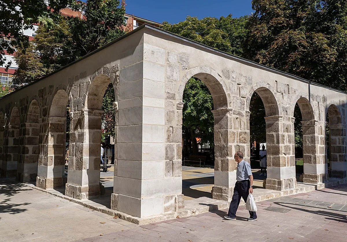 La arquería del antiguo convento de la Merced ya adorna la plaza de San Juan de Valladolid