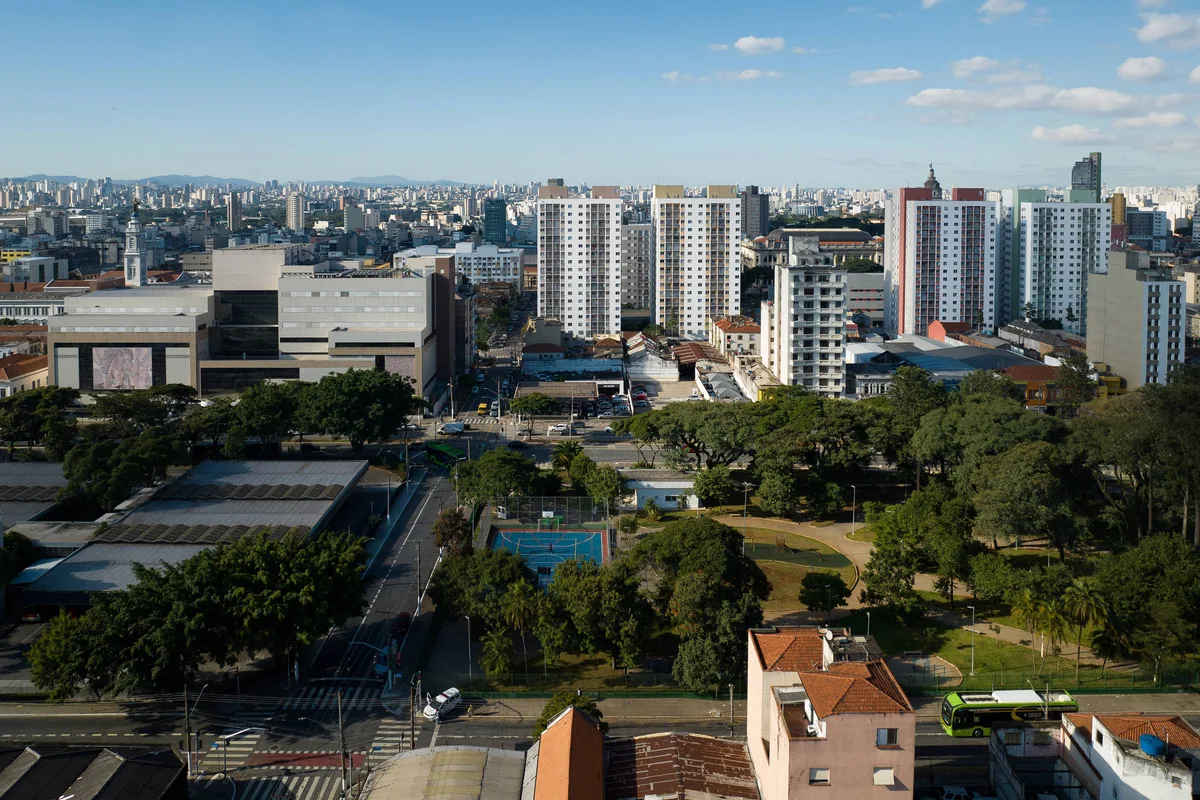 Sábado (15) deve ter muitas nuvens e temperatura máxima de 25°C em São Paulo