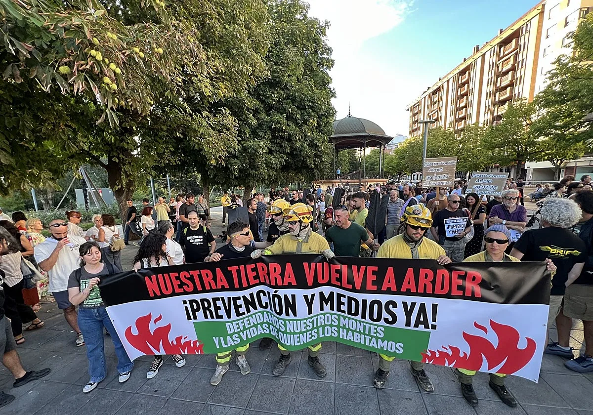 'Nuestra Tierra vuelve a arder' pide a la Junta que «ponga más medios técnicos y humanos» para la extinción de incendios