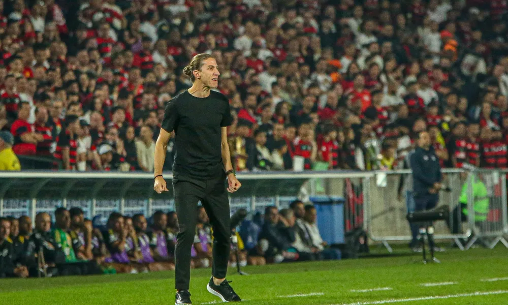 Filipe Luis, ex-Flamengo, vence o primeiro jogo pelo Monaco no campeonato francês