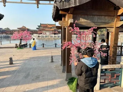 Inside China’s Hollywood: Where tourists pay R530 to become movie stars for a day