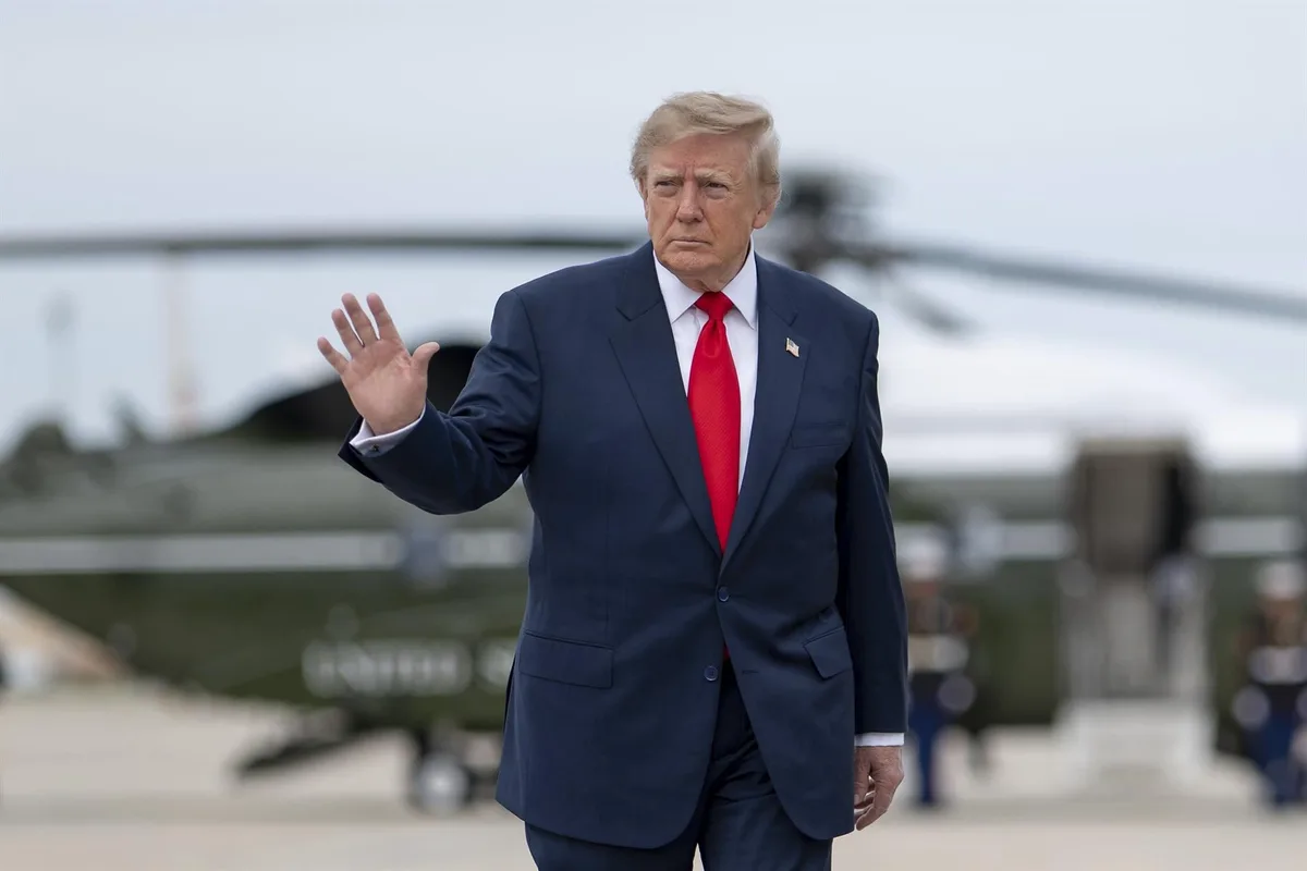 Trump desea al Papa León XIV una "rápida recuperación" tras su operación para extirparle un tumor en un pulmón