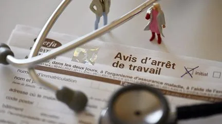 Le plafonnement des arrêts maladie va "rigidifier les choses", regrette l’association de patients France Assos Santé