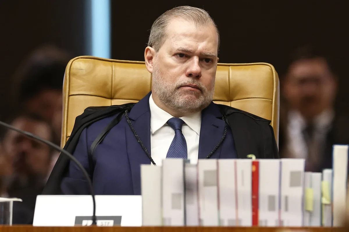 Toffoli se declara suspeito e decide não participar de julgamento que pode abrir investigação sobre Moraes