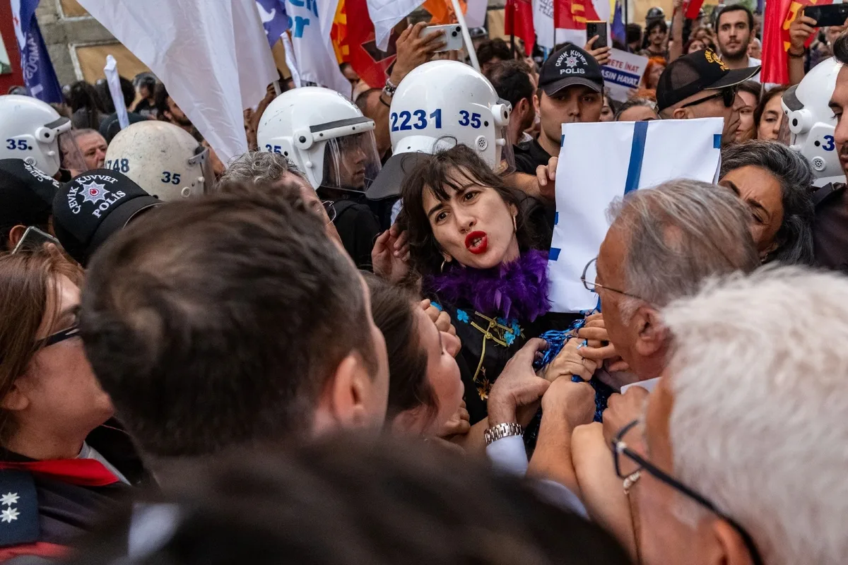 Opération anti-LGBT + en Turquie : une manifestation dispersée, des comptes de réseaux sociaux bloqués