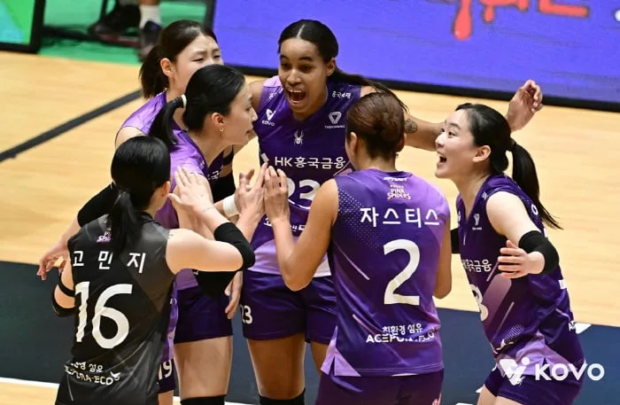 '34점 킨델란 괴물 탄생' 흥국생명, 정관장과 접전 끝에 웃었다[여수 리뷰]