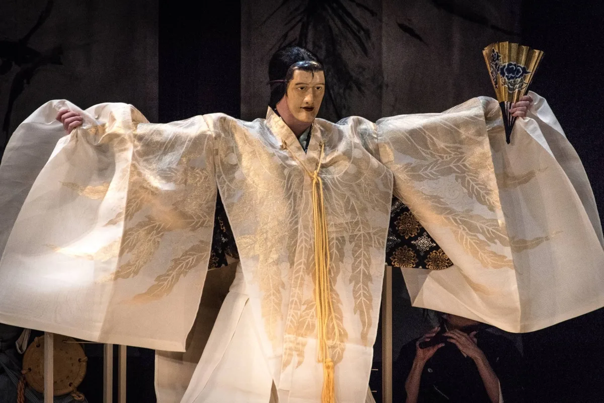 Elvis comes back as a ghost in a noh theater play
