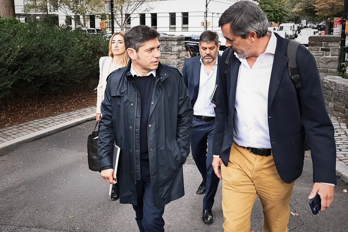 Axel Kicillof desayunó con el alcalde de Nueva York y el presidente de España