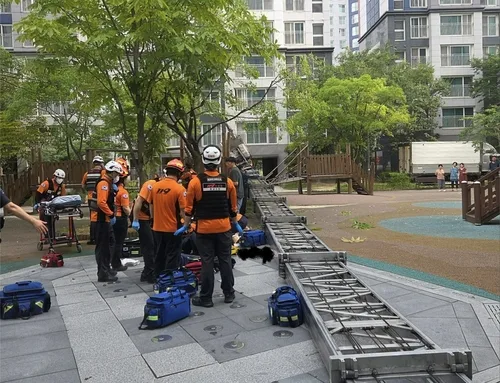 천안 아파트서 이삿짐 사다리차 넘어져…7세 초등생 깔려 중상