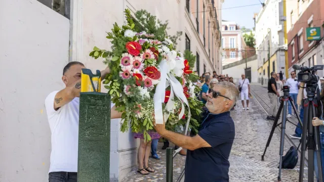 Colegas homenageiam guarda-freio morto na tragédia da Glória