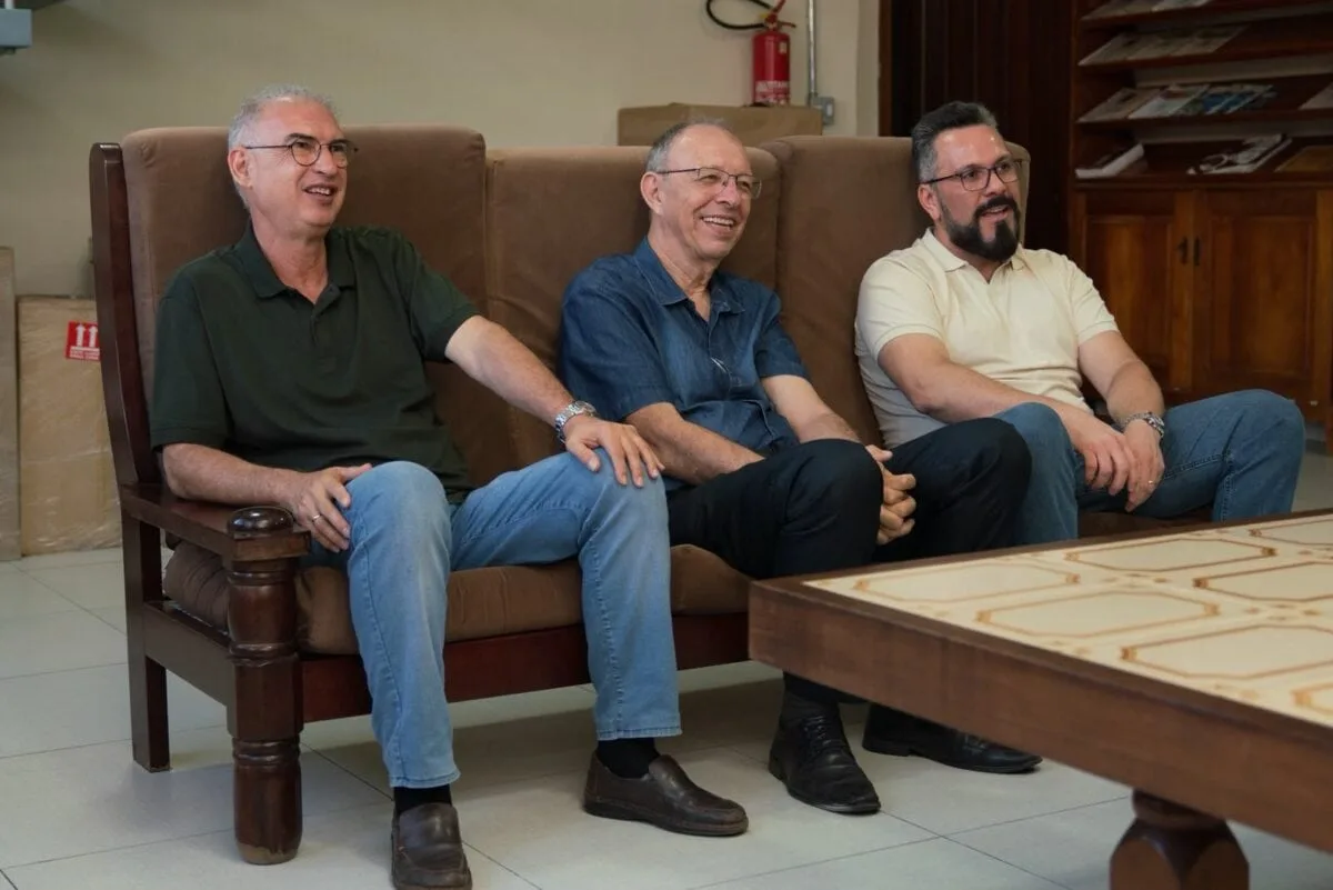 Dom Flávio convida Alan Rick para o Novenário e reforça importância do voto consciente