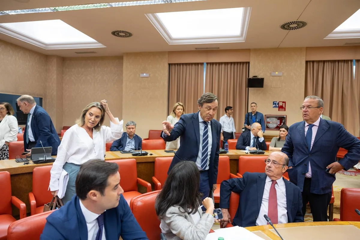 PP y Vox acusan a Bolaños de ocultar el papel de Marruecos en Ceuta y "claudicar" ante su "chantaje": "¿Qué le deben?"