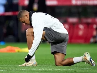 Après 20 ans de collaboration avec Nike, Kylian Mbappé devient ambassadeur et actionnaire d’une nouvelle marque